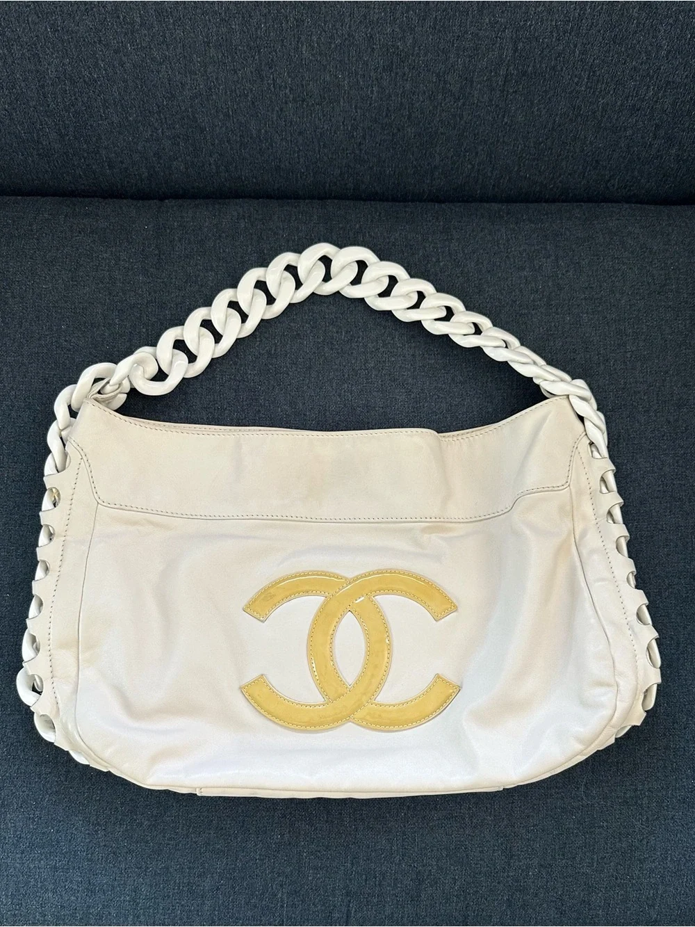 CHANEL bag white